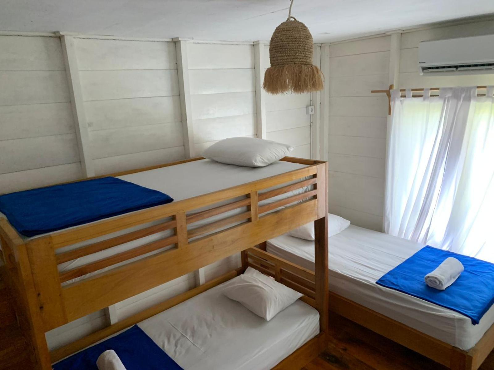 Crow'S Nest Hotel Tua Pejat Exterior photo